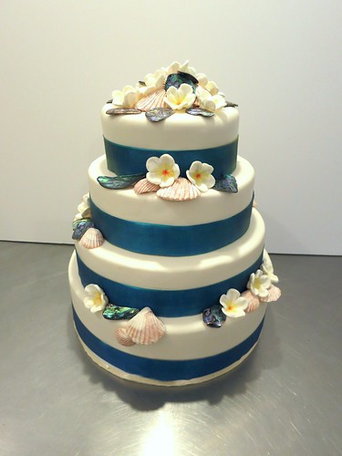 Tropical Wedding Cake by CAKE Amsterdam - Cakes by ZOBOT