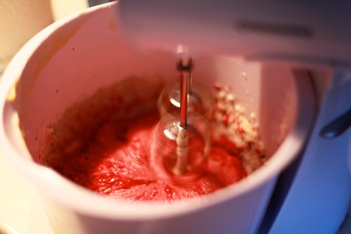 14.05.12 :: Step-By-Step Photos of My First Time Baking Red Velvet Cupcakes