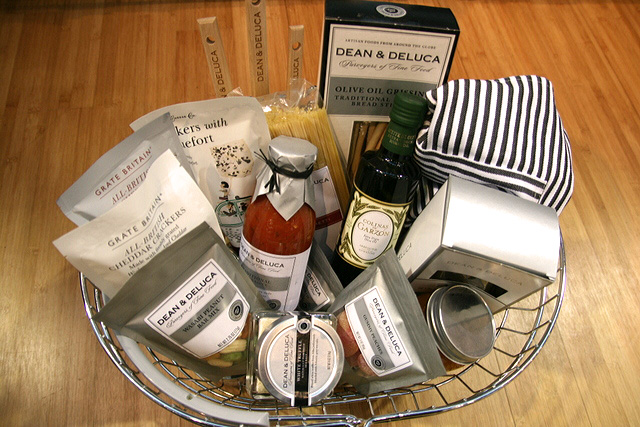 Dean & DeLuca can also do customised presents and corporate gifts