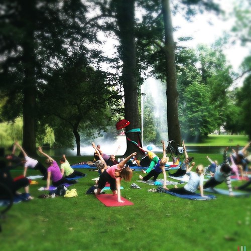 Leuk! Yoga in het park