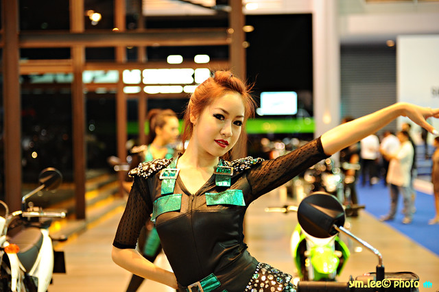 Bangkok Motor Show Some of the models around Pretty elegant and sexy 