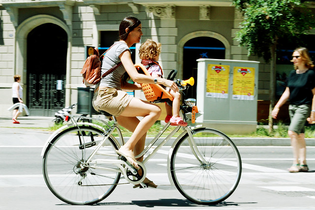 moms cycling