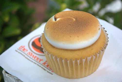 Sweet potato marshmallow cupcake from The Sweet Lobby