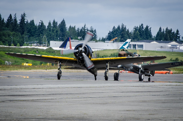 Mitsubishi Zero taxis out for its public flight demonstration