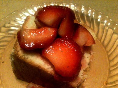 plain cake with strawberries edit