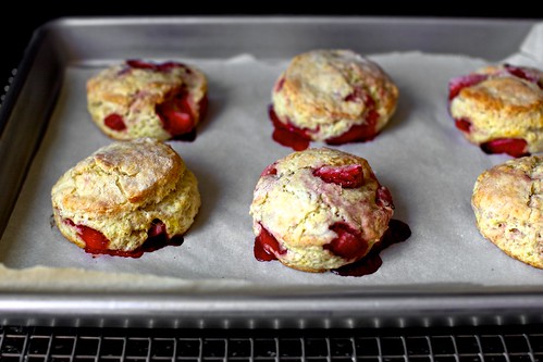 strawberry and cream biscuits