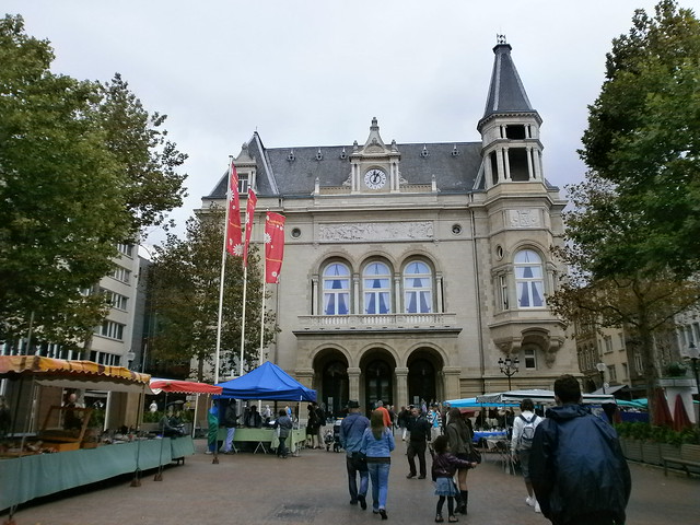 Waffles, Beers, Friteries and Coffee Shops. - Blogs de Europa Central - Día 3. En el casco antiguo de la ciudad de Luxemburgo. (1)
