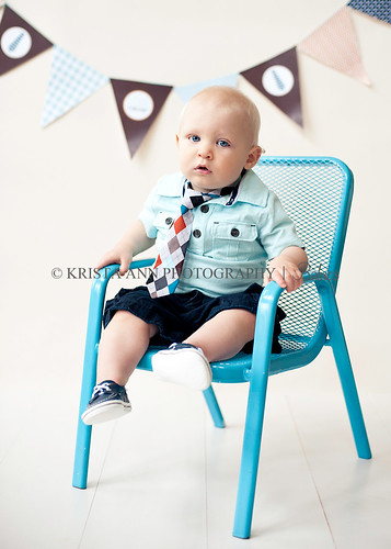 cutie-on-his-chair-f