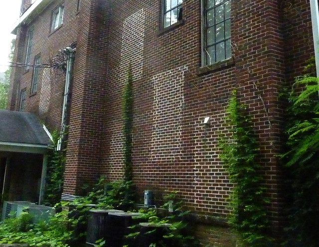 P1100399-2012-07-16-Lizzie-Chapel-Baptist-Church-Inman-Park-Atlanta-North-Elevation-Bricked-Up-windows