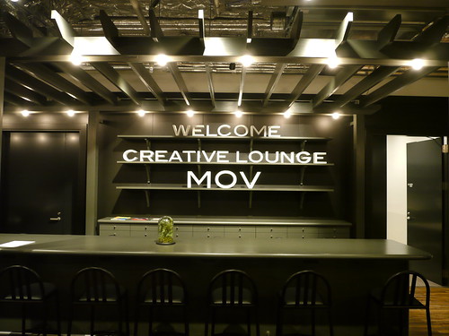 渋谷ヒカリエ Creative Lounge MOV（クリエイティブラウンジ モヴ） 受付