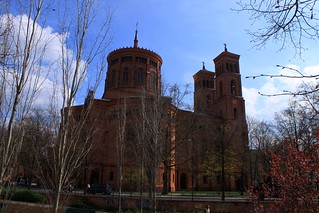 Die St.-Thomas-Kirche am Kreuzberger Mariannenplatz.