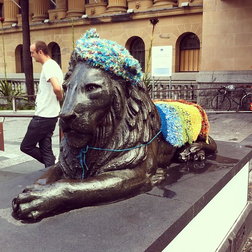 Yarn bombed lion roarrrr! #yarnbombing @BrisStyle Craft Caravan