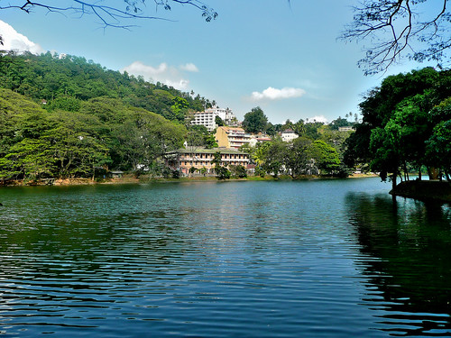 Beautiful Kandy Lake
