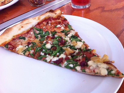 "Heart Stopper" pizza.. spinach, garlic, gorgonzolla, & bacon