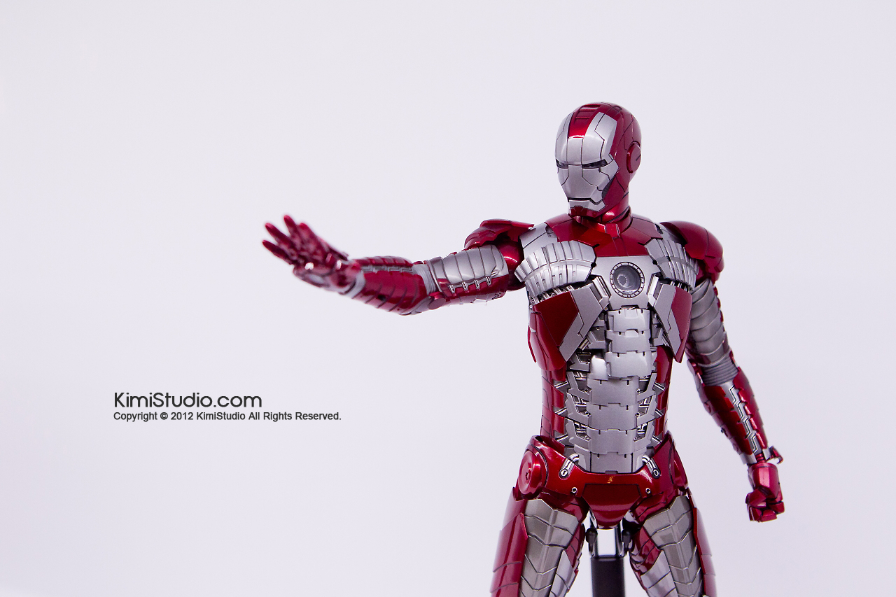 2011.11.12 HOT TOYS-062