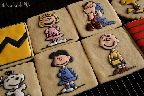 Peanuts Character Cookies.