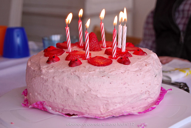 Strawberry birthday 
cake