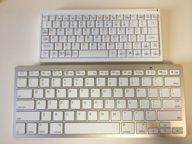 2台のキーボードを並べる