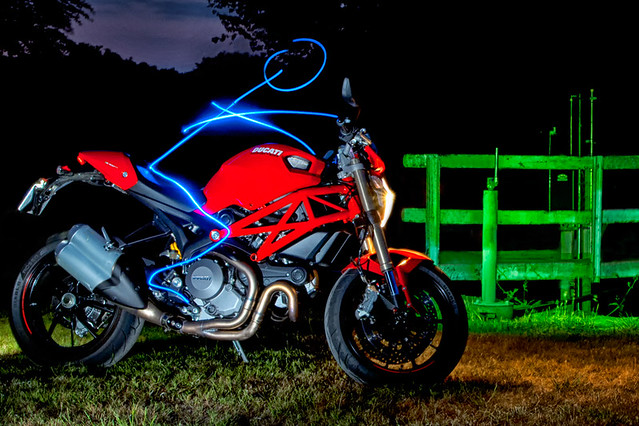 Ducati Monster 1100 Evo No photoshop for lights