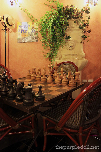 Cafe Publico Chess