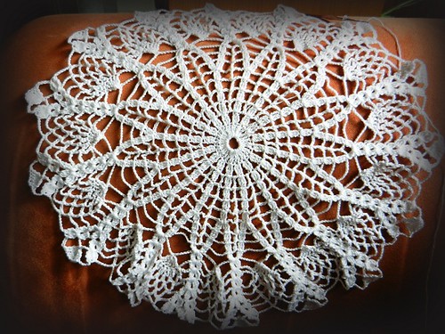 Large Pineapple Doily 01