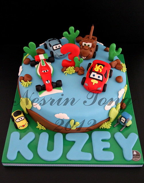 CARS 2 BIRTHDAY CAKE - KUZEY