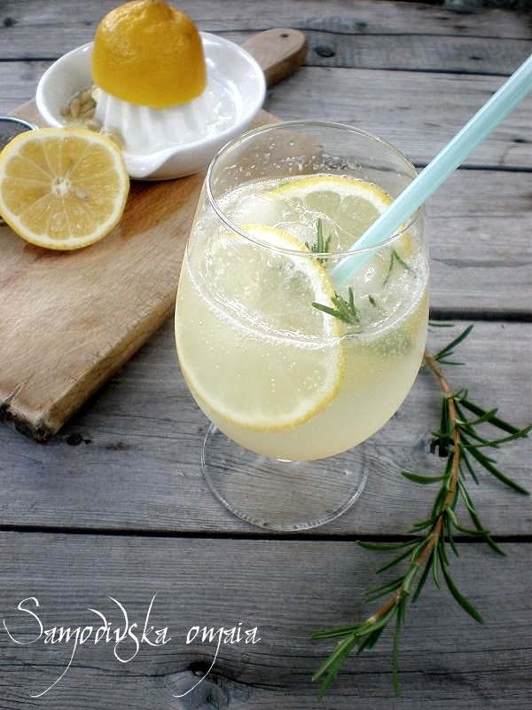 Rosemary lemonade