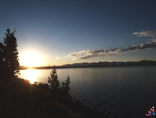 Sunrise over Lake Yellowstone