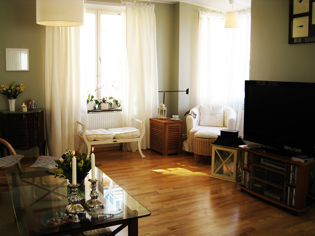 Home 2 - livingroom nook