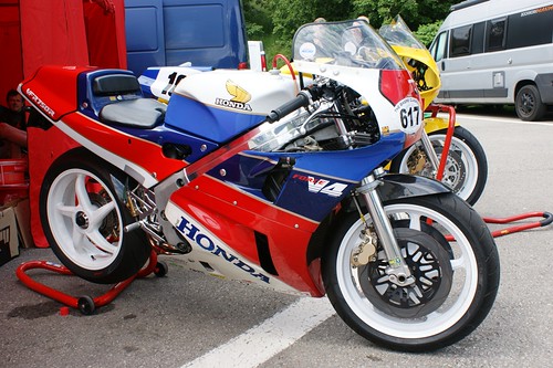 Honda VFR750R RC30 (Paul Kerry, 1988)
