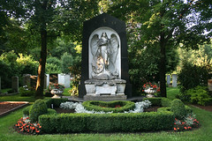 Erzengel - Ostfriedhof