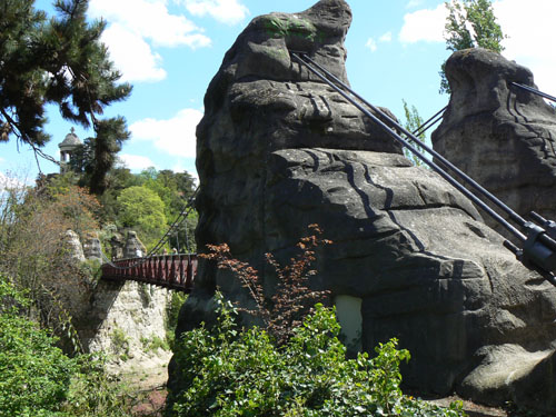 buttes chaumont 3.jpg