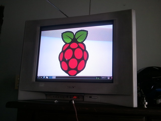 Raspberry Pi Smart CRT-TV