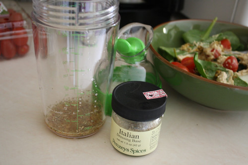 Salad dressing OXO salad dressing shaker