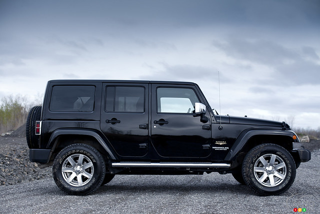 2012 Jeep wrangler unlimited sahara review #2