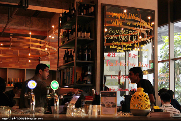 Oriole Cafe and Bar