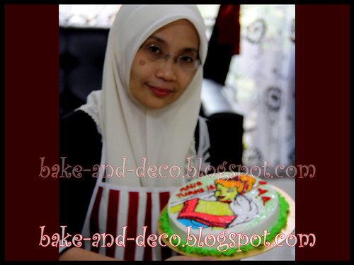 Drawing on Buttercream Cake ~ 1 April 2012
