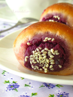 Purple Sweet Potato buns 奶香紫薯面包