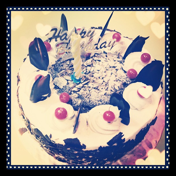 Birthday cake... Thank you so much Cozy team! #happybirthday 