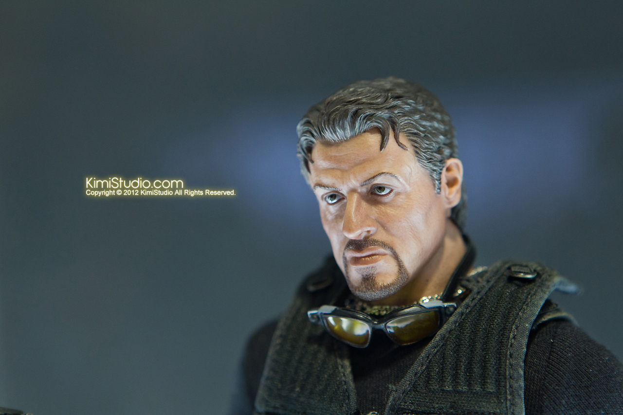 2011.11.12 HOT TOYS-027