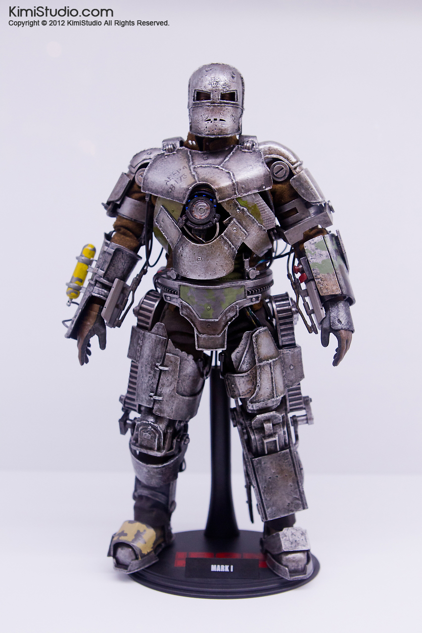 2011.11.12 HOT TOYS-046