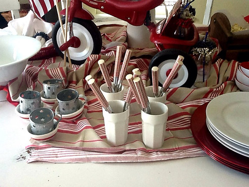 July 4th red white and blue tablescape using a tricycle
