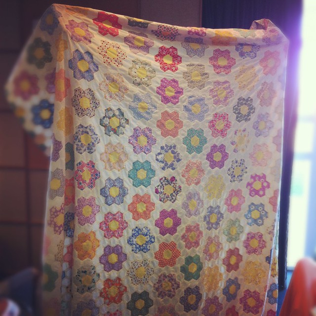 Lissa's flower garden quilt
