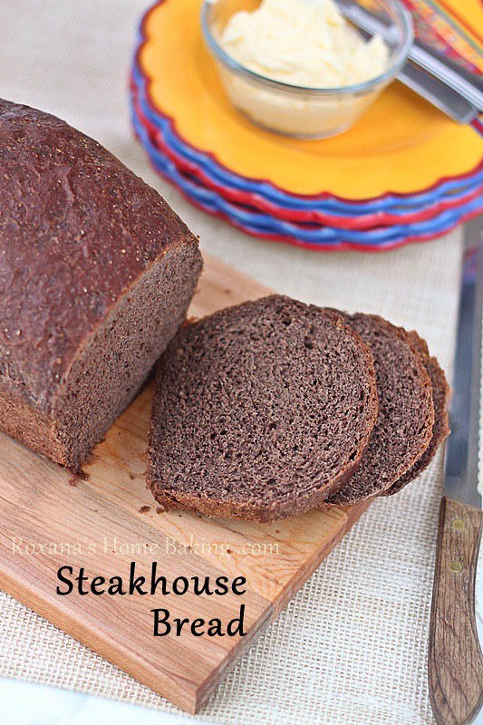 steakhouse bread | Roxanashomebaking.com