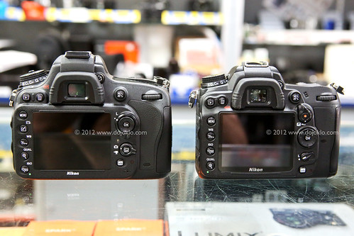 Nikon D600 vs D7000 controls buttons size compare side by side