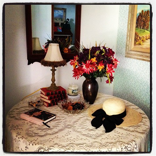 Entry table dressed for fall