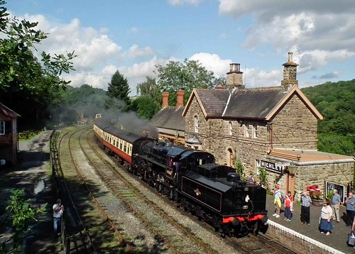 Steam Train pulling into Highley Station
