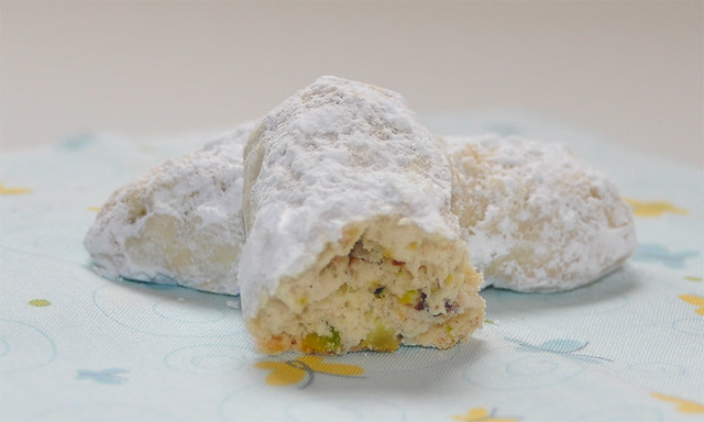Polvorones - Mexican Wedding Cookies