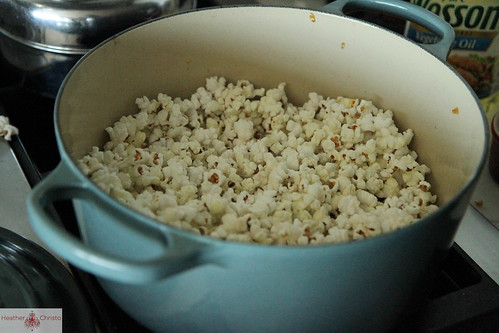 Spicy Cheddar Popcorn Mix