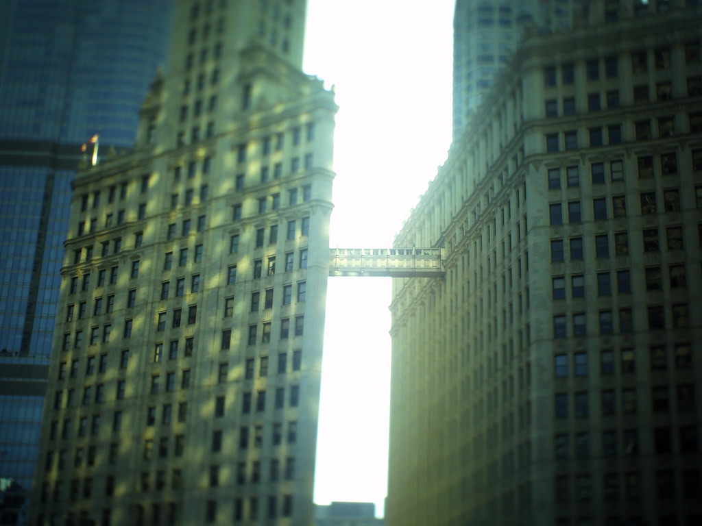 chicago tilt-shift bridge